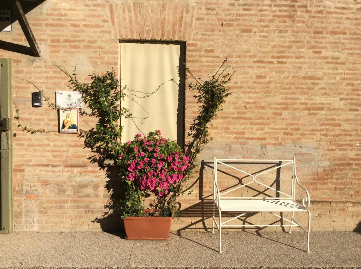 Agriturismo "La Fondazza" Imola Eksteriør bilde